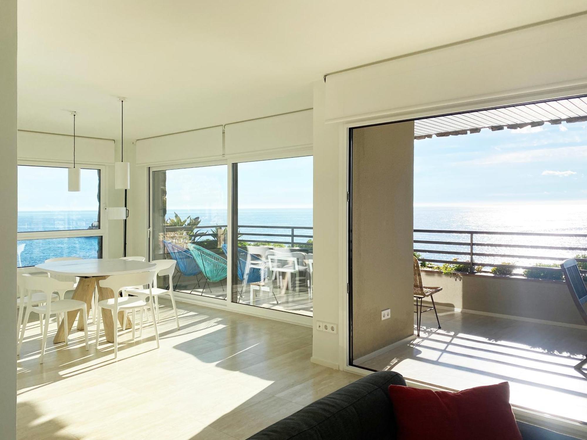 Magnificent apartment at the sea front of Tossa de Mar Extérieur photo