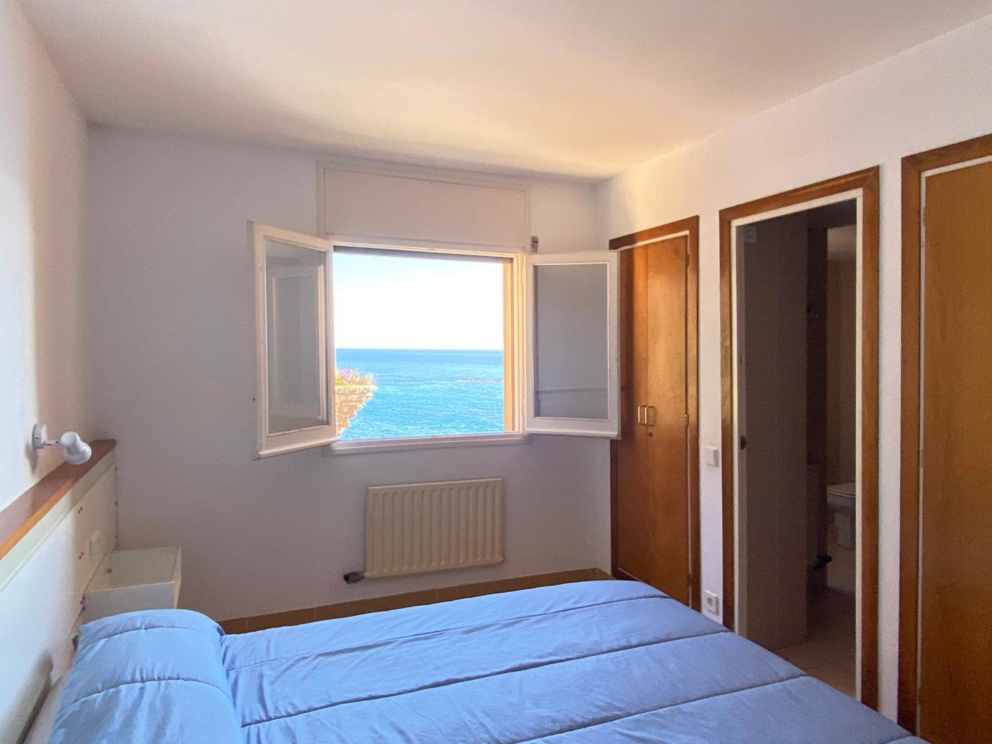 Magnificent apartment at the sea front of Tossa de Mar Extérieur photo